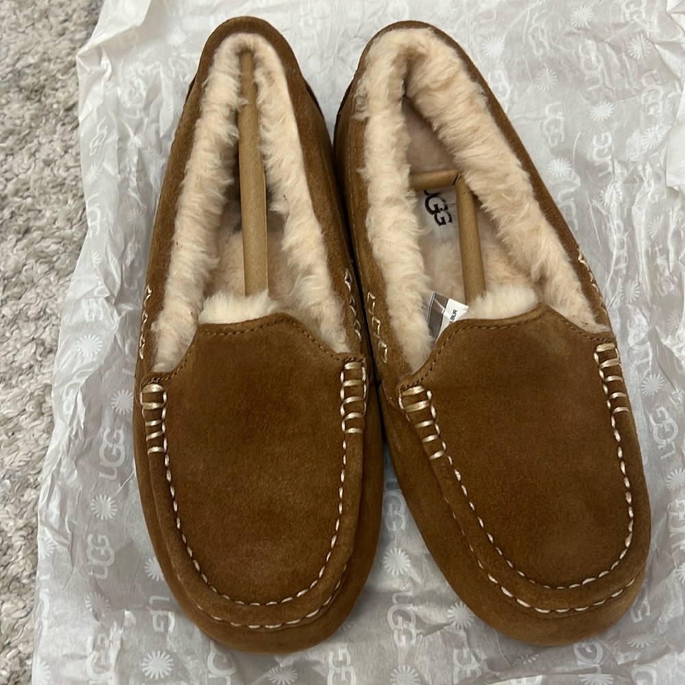UGG
ANSLEY CHESTNUT - WOMENS